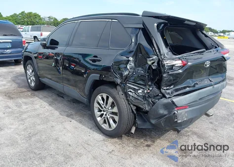 2021 Toyota Rav4 Xle Premium z USA, uszkodzony, nr VIN 2T3C1RFV0MC126315